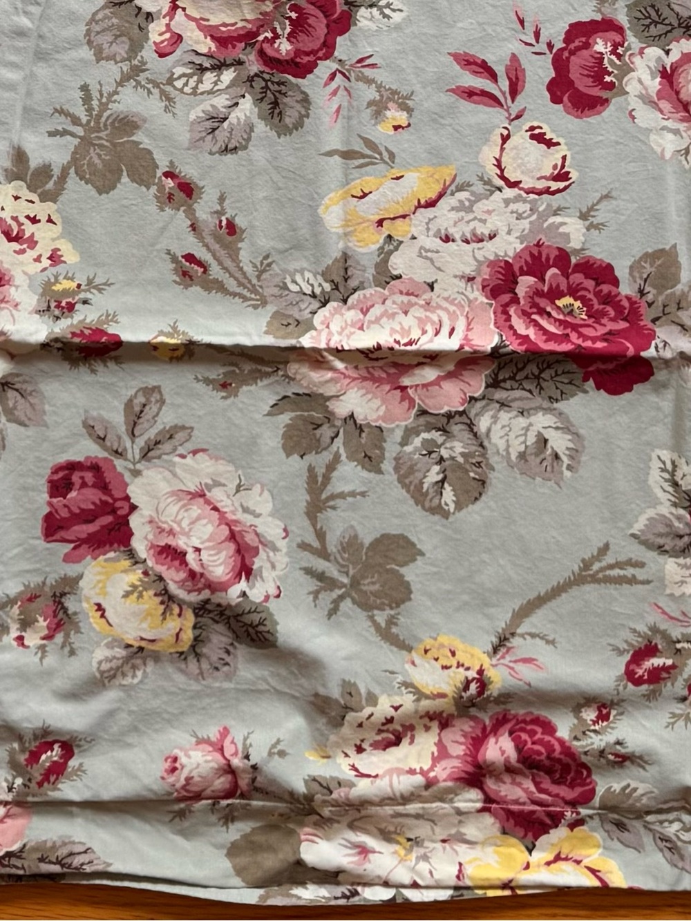 Pottery Barn Cottage Floral Standard Pillow Shams (set of 2) - Picture 4 of 8